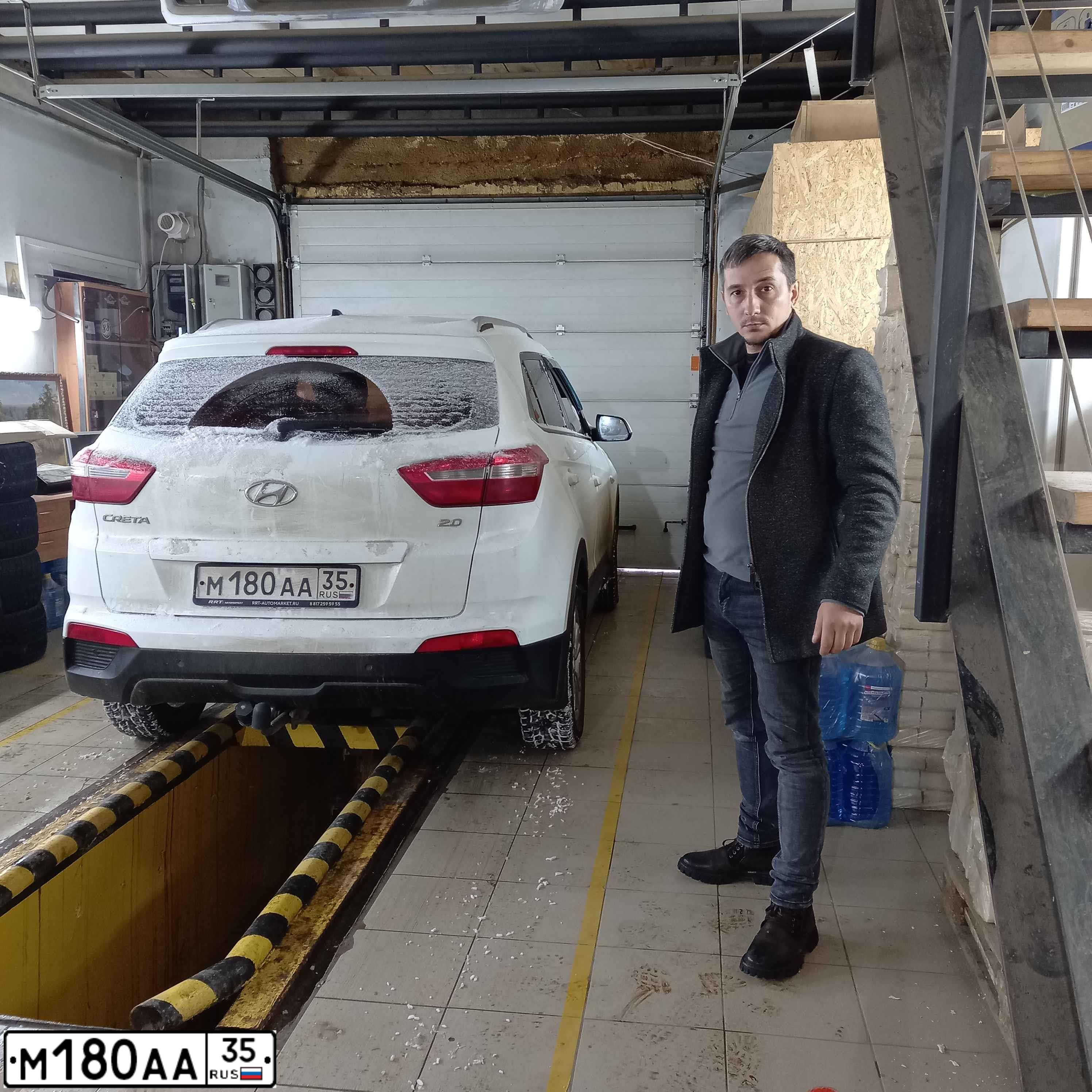 Фото автомобиля HYUNDAI CRETA, 2017 — госномер М180АА35. Цвет: Белый