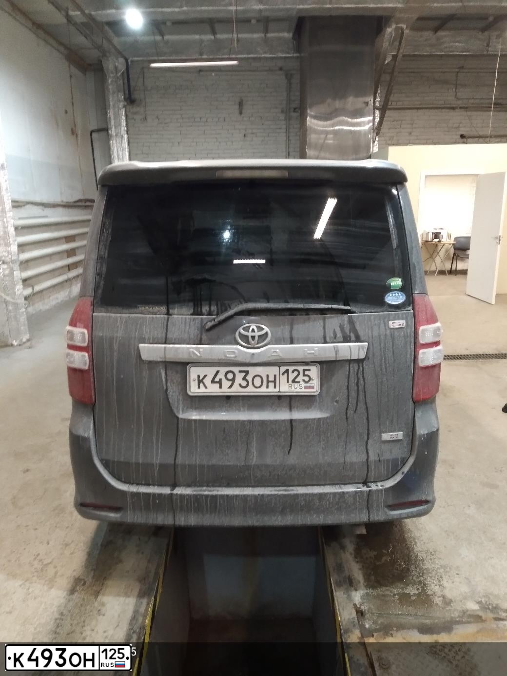 Фото автомобиля TOYOTA ROOMY, 2013 — госномер М935МТ198