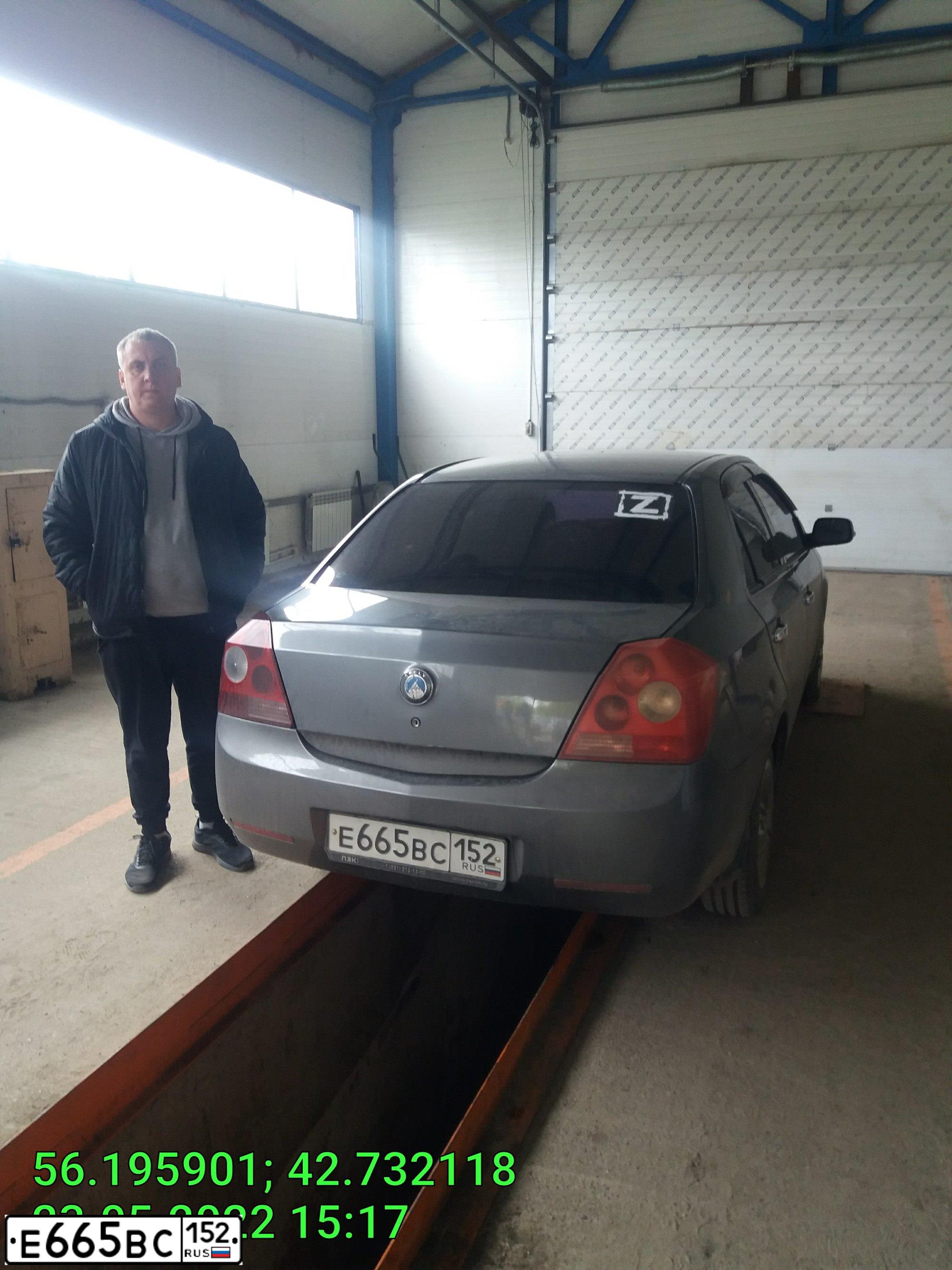 Фото автомобиля GEELY MK, 2011 — госномер Е665ВС52. Цвет: СЕРЫЙ