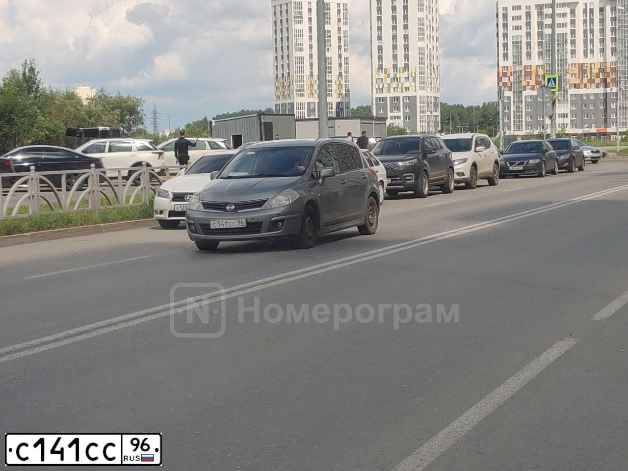 Фото автомобиля OPEL ASTRA, 2008 — госномер С141СС96. Цвет: ЧЕРНЫЙ