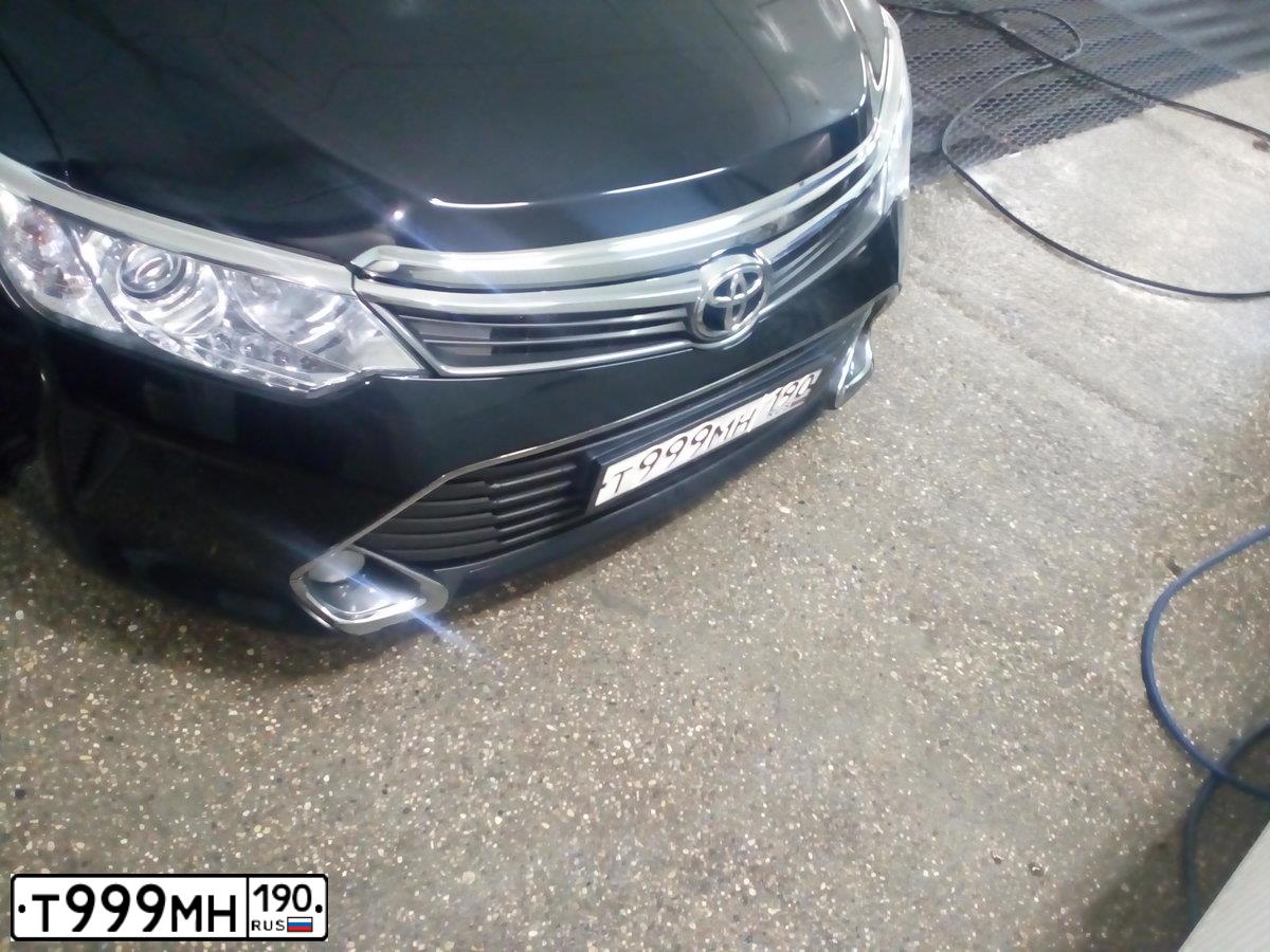 Фото автомобиля TOYOTA CAMRY, 2011 — госномер Т703УМ790. Цвет: ЧЕРНЫЙ