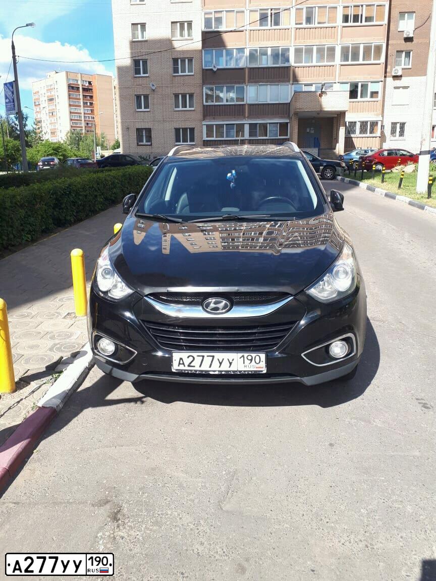 Фото автомобиля HYUNDAI IX35, 2012 — госномер В869ВО37. Цвет: ЧЕРНЫЙ
