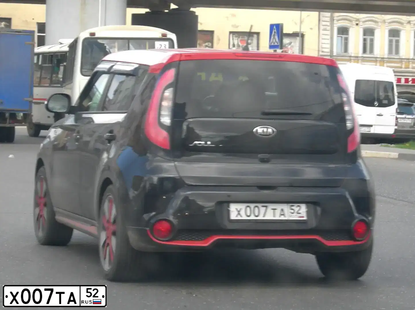 Фото автомобиля KIA SOUL, 2015 — госномер С080ЕВ152. Цвет: ЧЕРНЫЙ