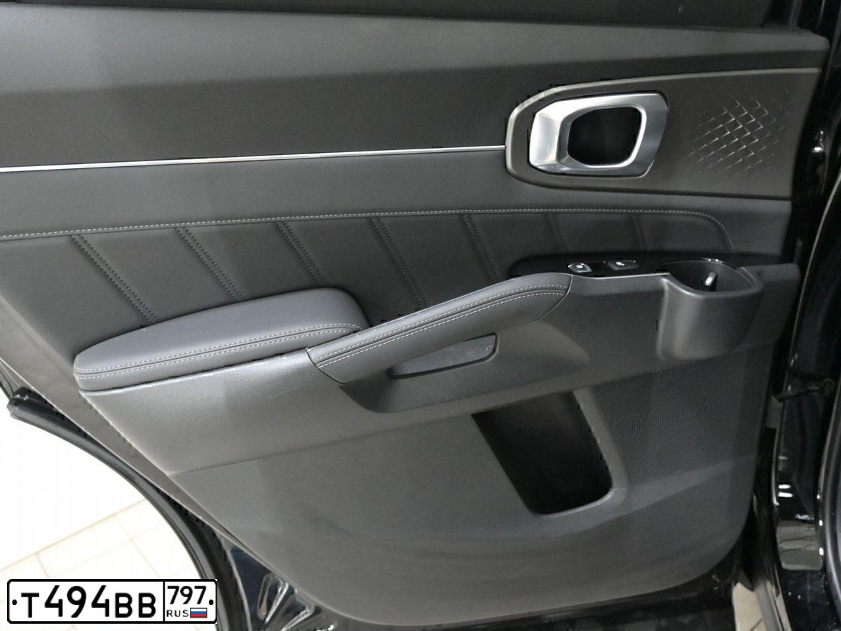 Фото автомобиля HYUNDAI TUCSON, 2020 — госномер У446МО48. Цвет: ЧЕРНЫЙ