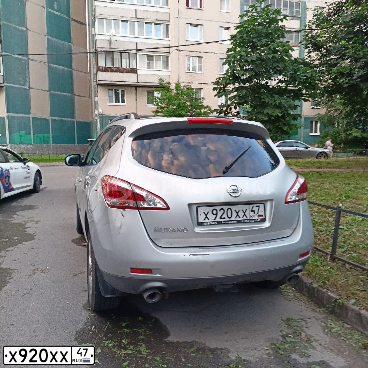 Фото автомобиля NISSAN MURANO, 2012 — госномер Х920ХХ47. Цвет: СЕРЕБРИСТЫЙ