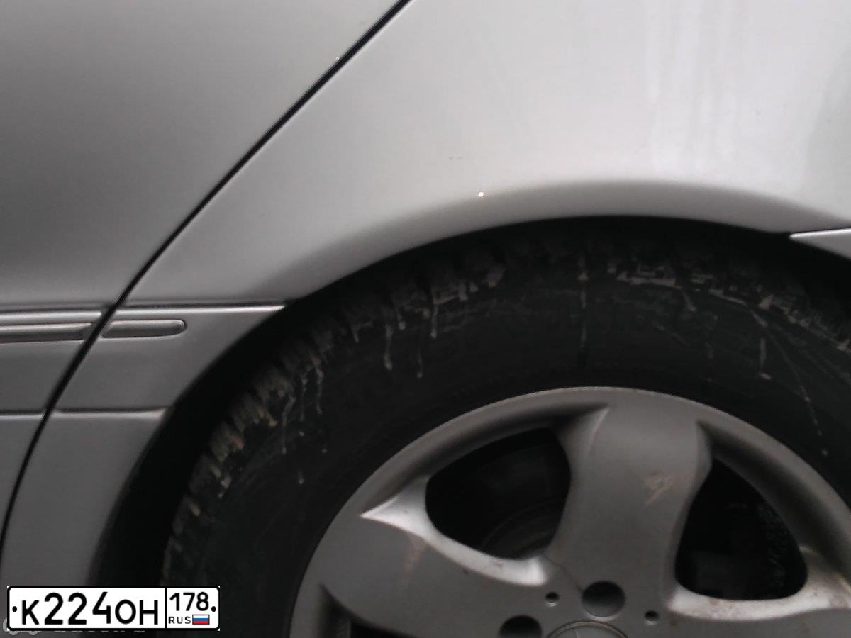 Фото автомобиля MERCEDES C-KLASSE, 2002 — госномер К770КУ51. Цвет: Серебристый