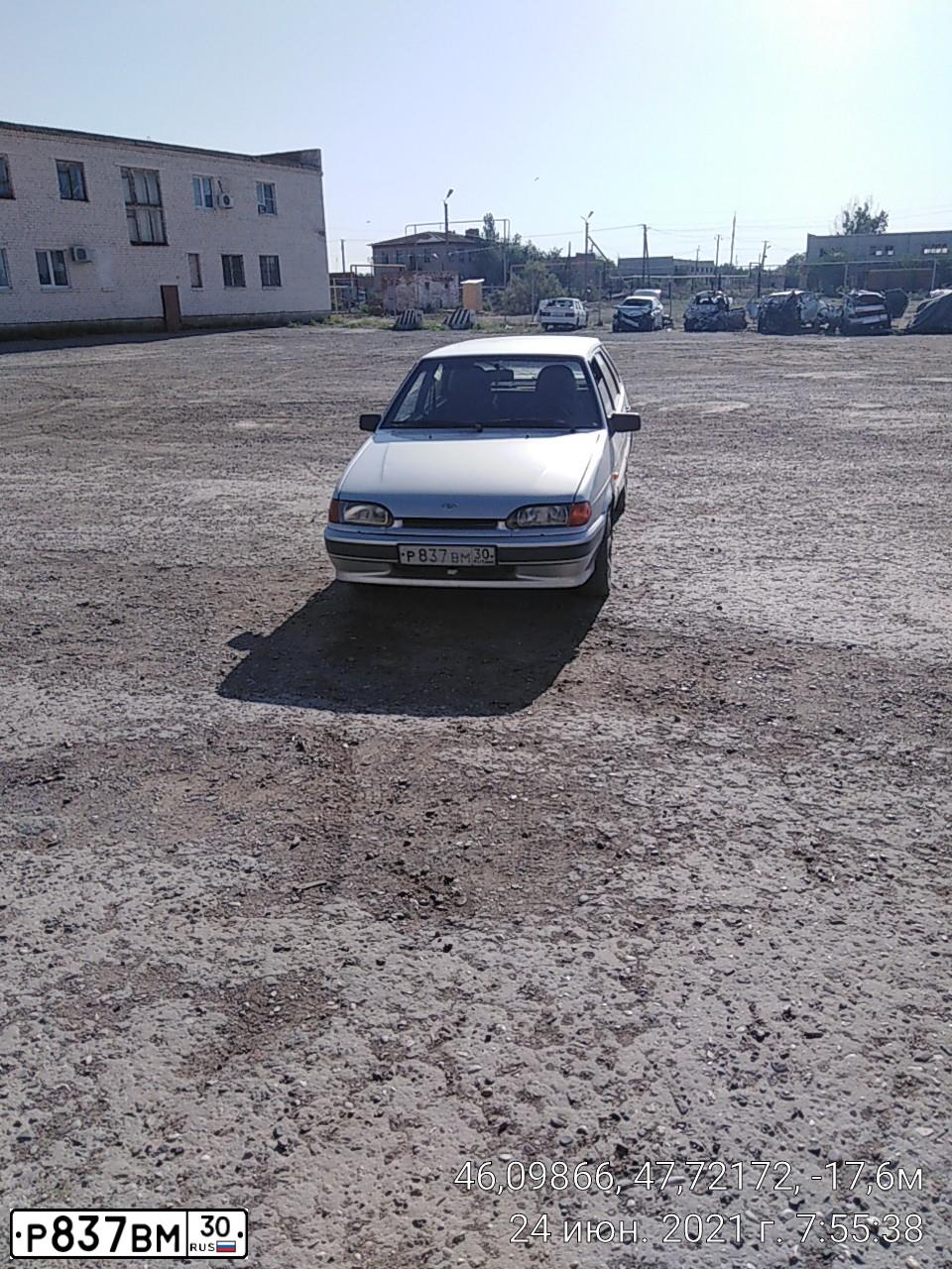 Фото автомобиля LADA 2114 SAMARA, 2004 — госномер Р837ВМ30. Цвет: СВЕТЛО-СЕРЕБРИСТЫЙ МЕТАЛЛИК