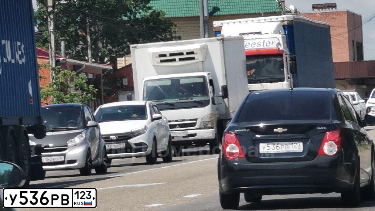 Фото автомобиля CITROEN BERLINGO, 2010 — госномер У536РВ123. Цвет: Белый