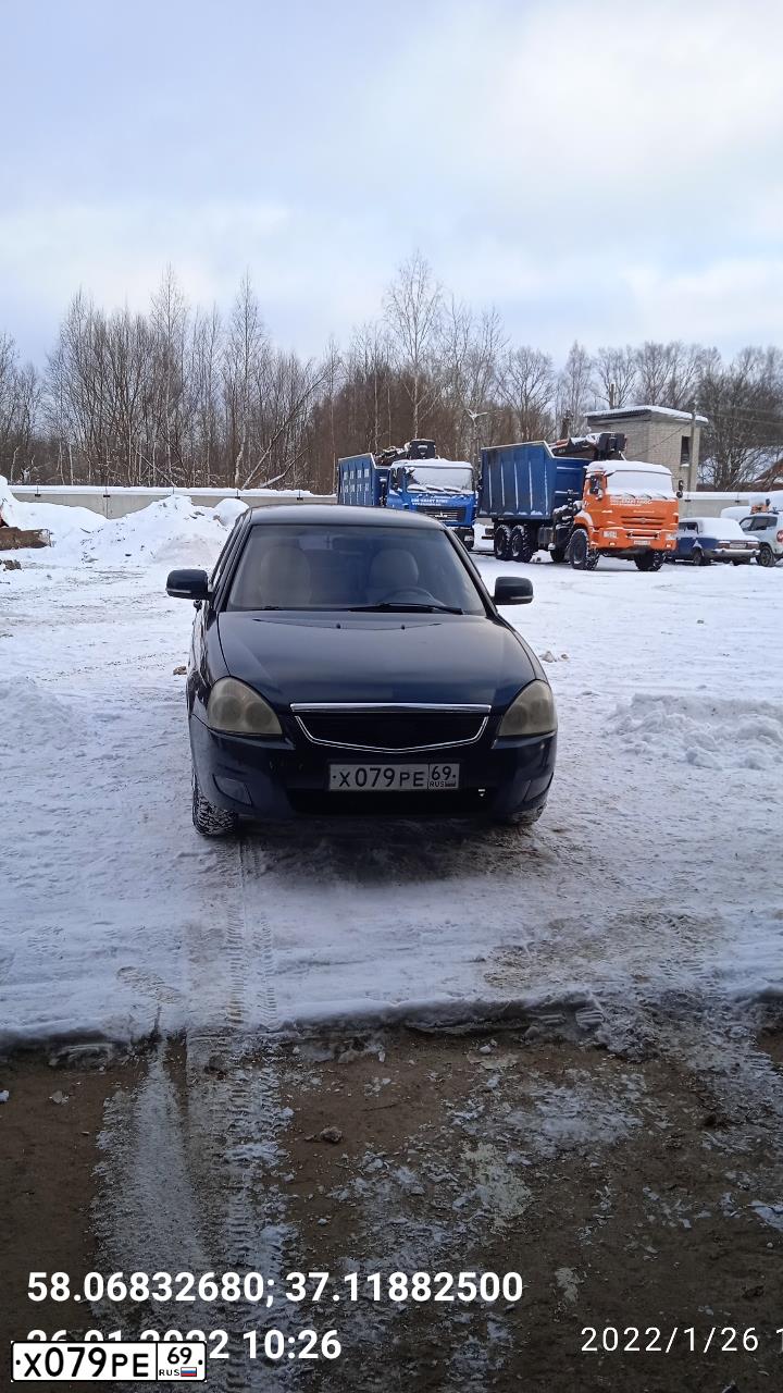 Фото автомобиля LADA 2170 PRIORA, 2007 — госномер В070ОТ33. Цвет: Темно-зеленый