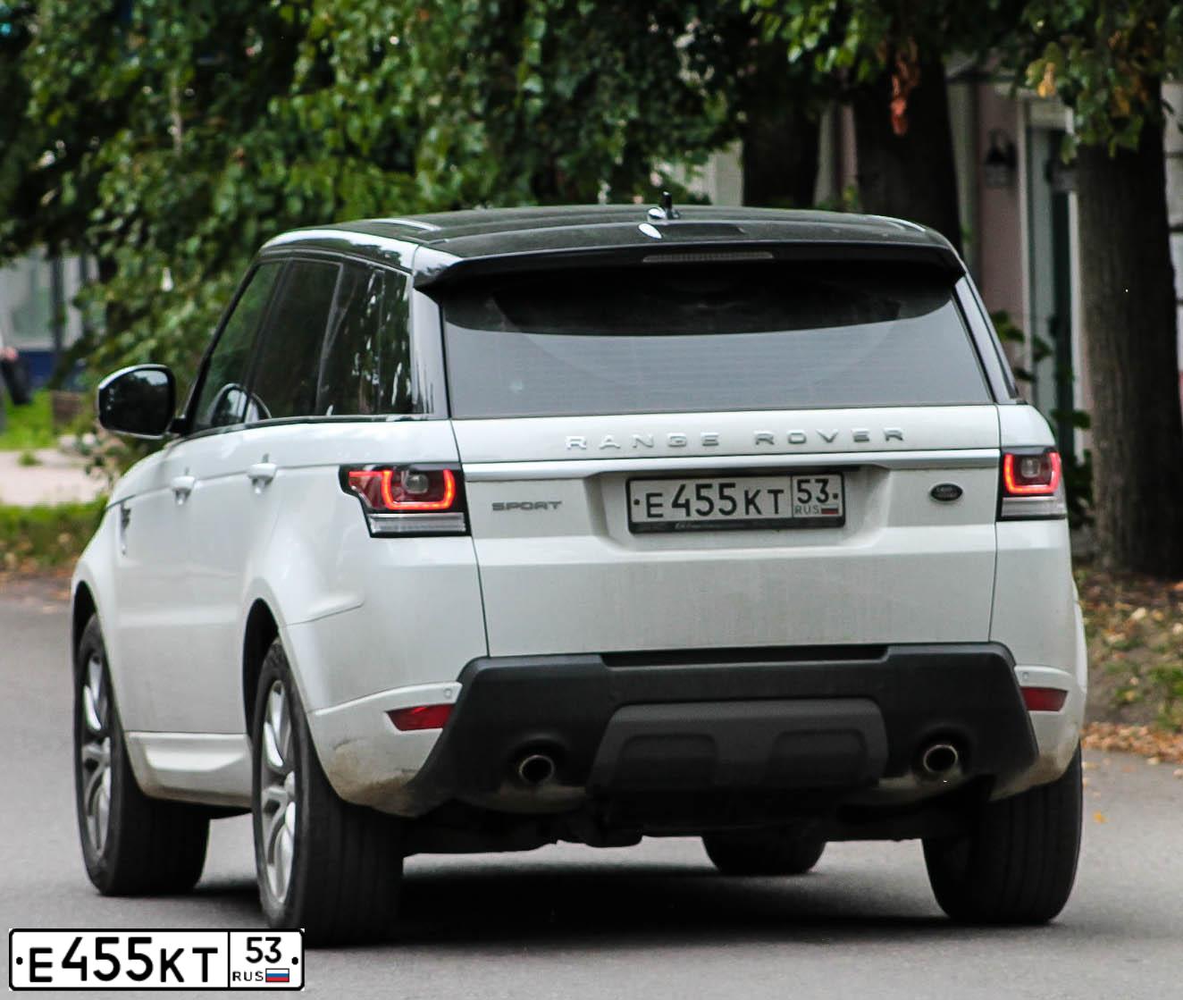 Фото автомобиля LANDROVER RANGE ROVER SPORT, 2016 — госномер Е455КТ53. Цвет: Белый