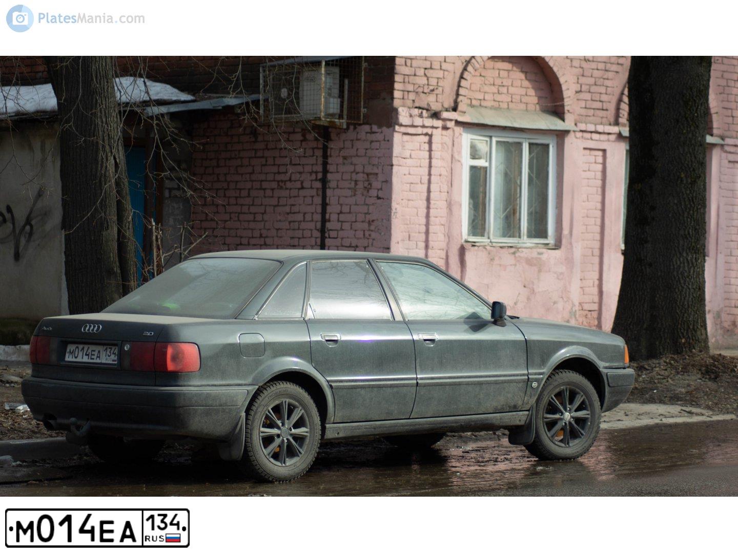 Фото автомобиля AUDI 80, 1993 — госномер М014ЕА134. Цвет: ЗЕЛЕНЫЙ МЕТАЛЛИК