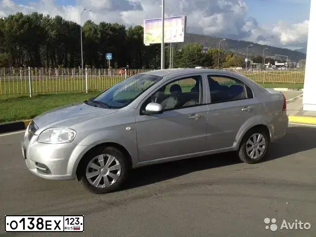 Фото автомобиля CHEVROLET T AVEO, 2009 — госномер О138ЕХ123. Цвет: СЕРЕБРИСТЫЙ