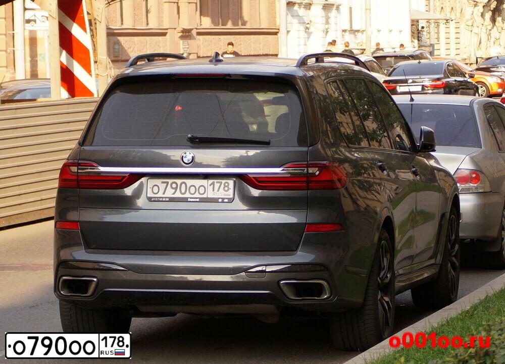 Фото автомобиля AUDI A6, 2013 — госномер Е218УР198. Цвет: ЧЕРНЫЙ