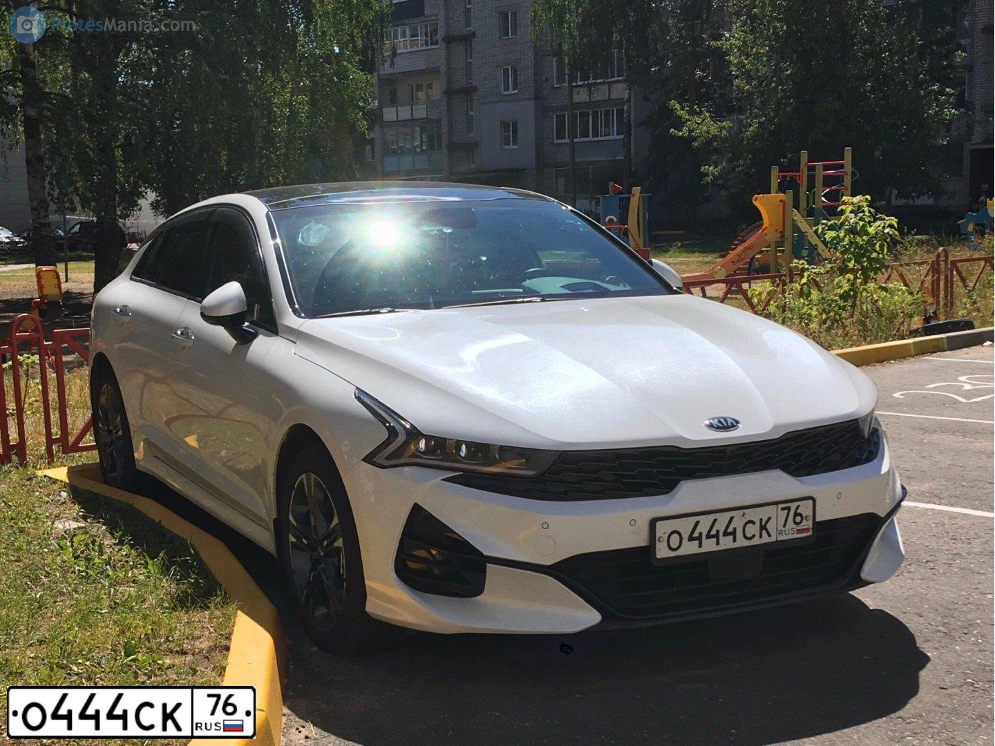 Фото автомобиля KIA MAGENTIS  OPTIMA, 2019 — госномер О444СК76. Цвет: Белый
