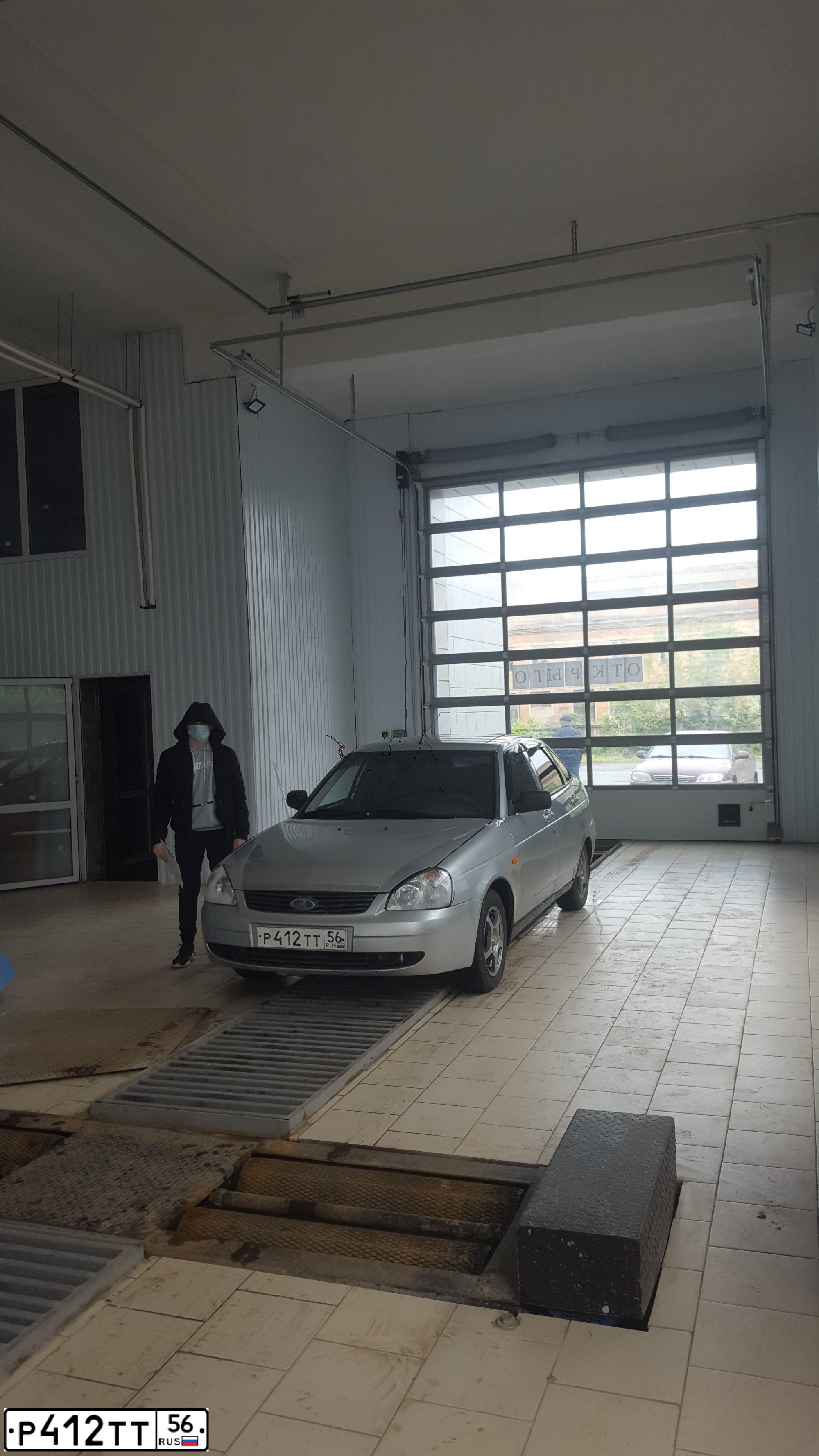 Фото автомобиля LADA PRIORA, 2009 — госномер В184АН156