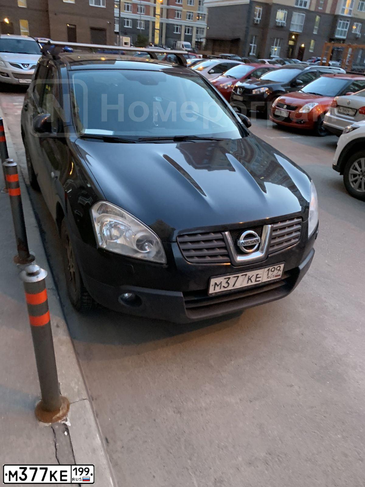 Фото автомобиля LADA 2104, 1998 — госномер М377КЕ199. Цвет: СИНИЙ