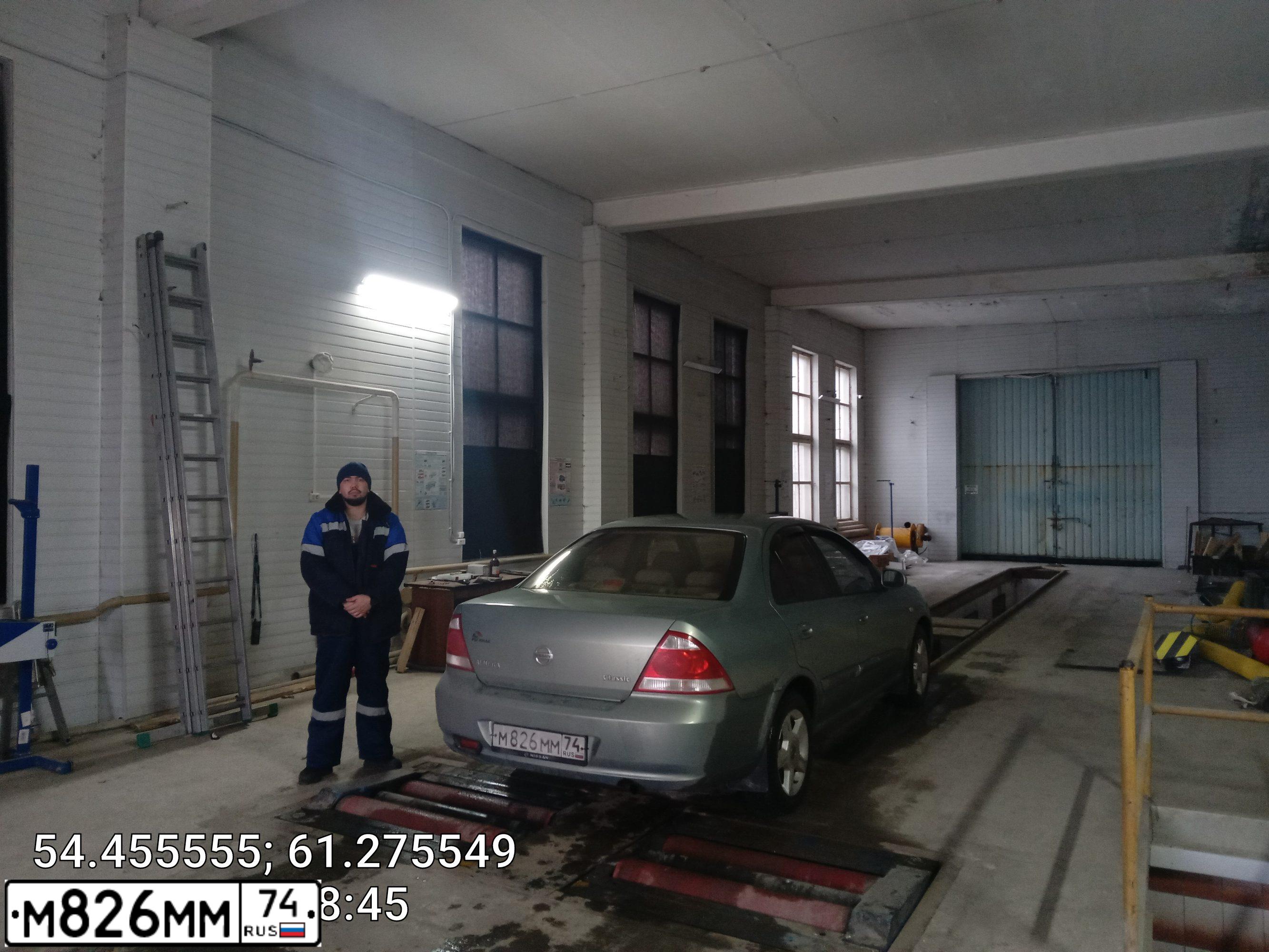 Фото автомобиля NISSAN ALMERA, 2007 — госномер М826ММ74. Цвет: СЕРО-ЗЕЛЕНЫЙ