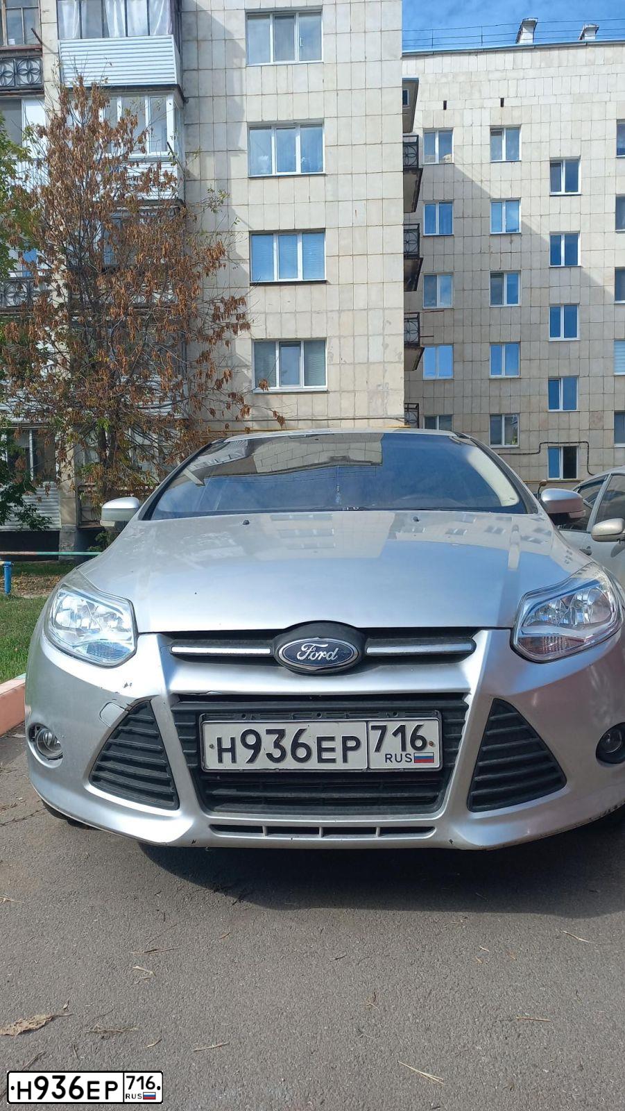 Фото автомобиля FORD FOCUS, 2011 — госномер Н936ЕР716. Цвет: СЕРЕБРИСТЫЙ