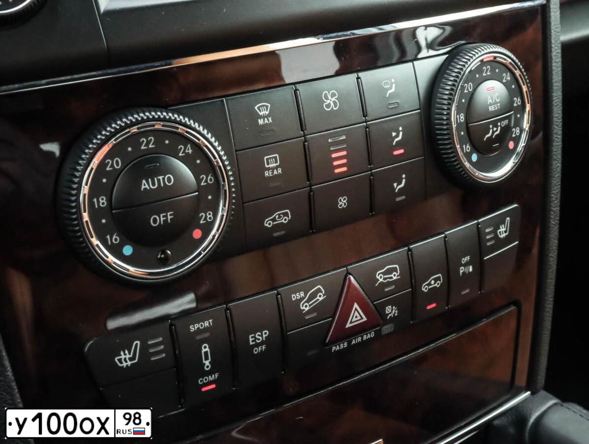 Фото автомобиля MERCEDES M-KLASSE, 2010 — госномер Н990РР198. Цвет: ЧЕРНЫЙ