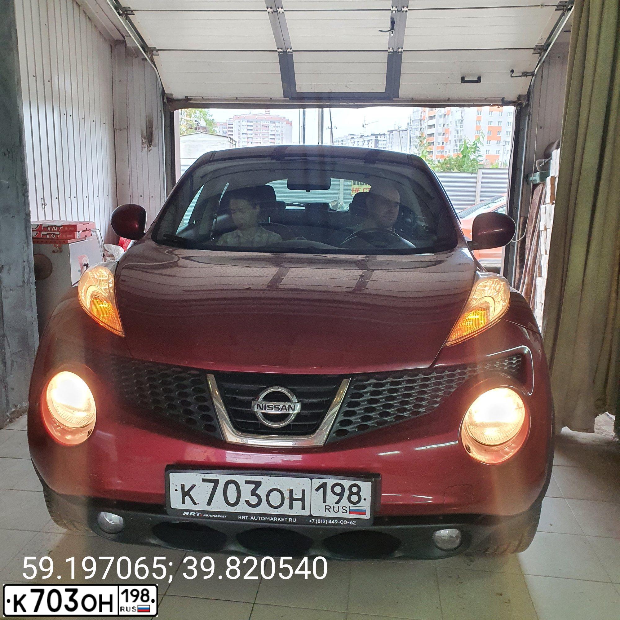 Фото автомобиля NISSAN JUKE, 2011 — госномер К688СТ35. Цвет: Красный