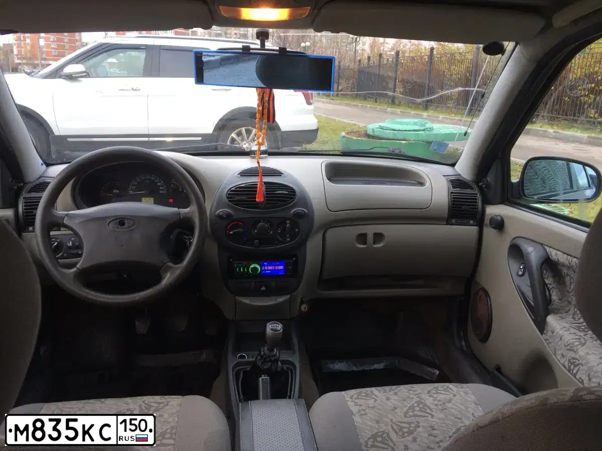Фото автомобиля LADA 1118 KALINA, 2005 — госномер Е835ТМ126. Цвет: СЕРЫЙ