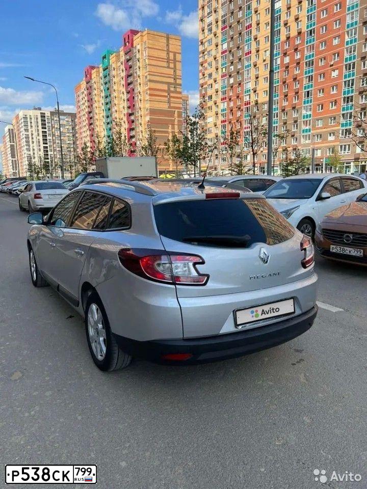 Фото автомобиля VOLVO S60, 2014 — госномер Р538СК799. Цвет: ОРАНЖЕВЫЙ