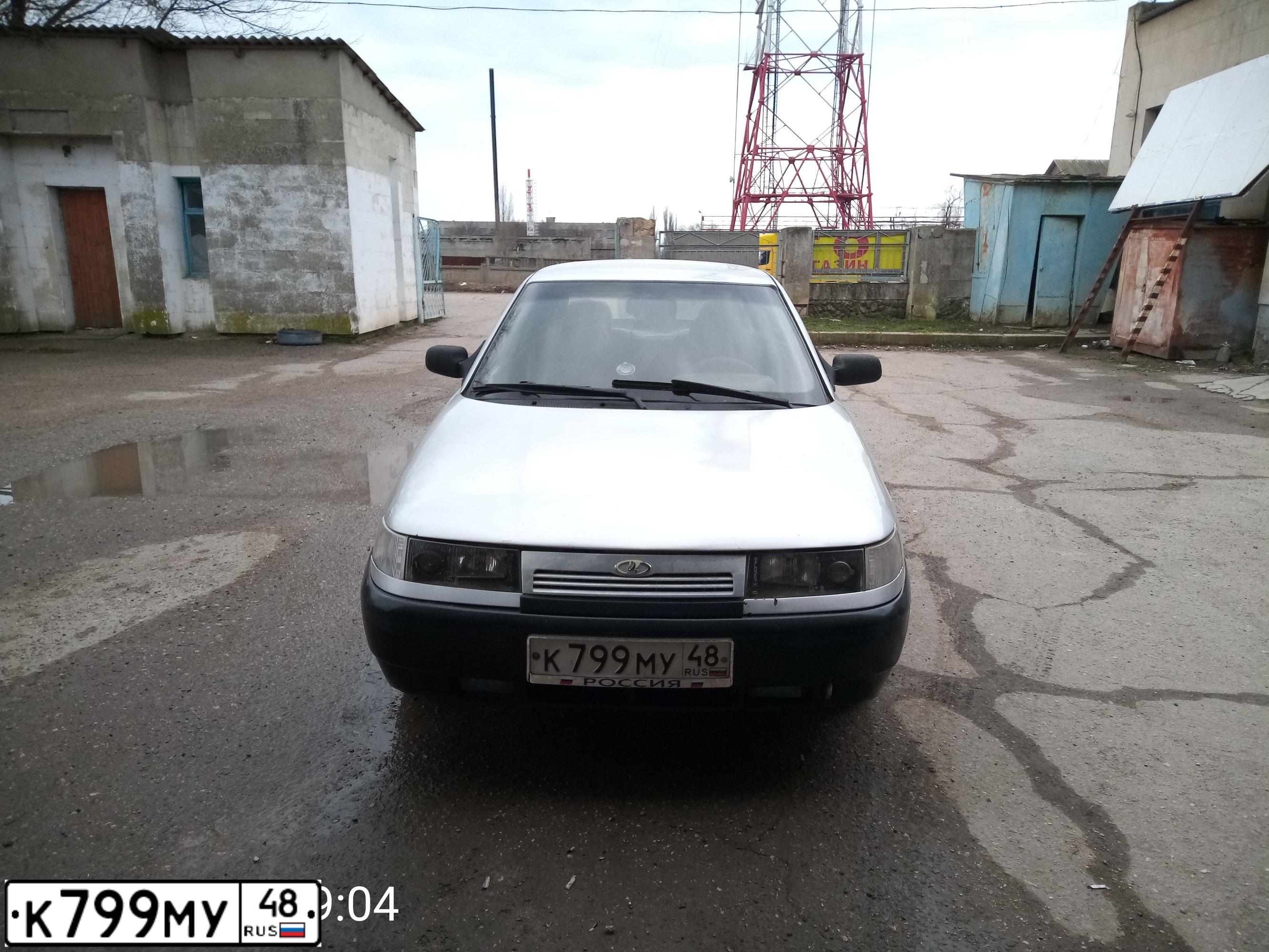 Фото автомобиля LADA 2110, 2004 — госномер Н020ВН82. Цвет: СВЕТЛО-СЕРБРИСТЫЙ МЕТАЛЛИК
