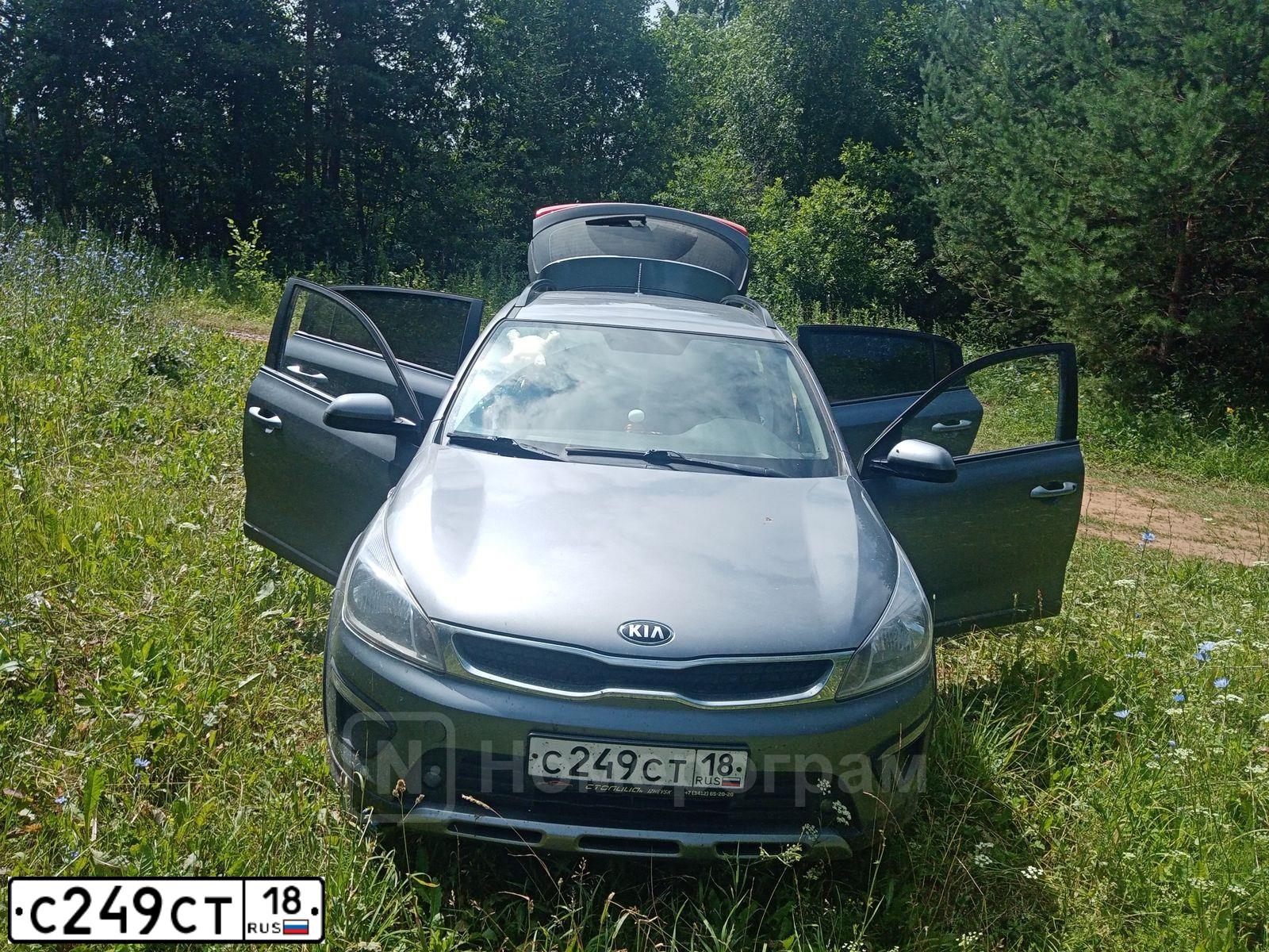 Фото автомобиля KIA RIO, 2018 — госномер С249СТ18. Цвет: Серый