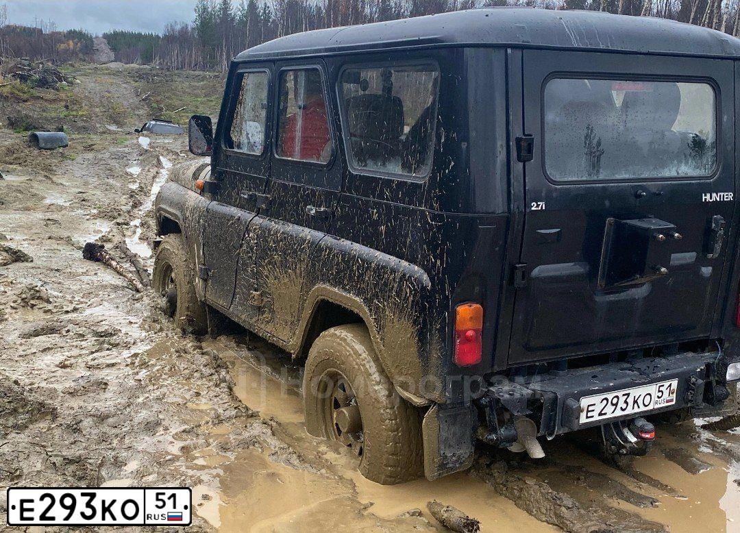 Фото автомобиля UAZ 3151 / HUNTER, 2009 — госномер Е293КО51. Цвет: АВАНТЮРИН-МЕТАЛЛИК