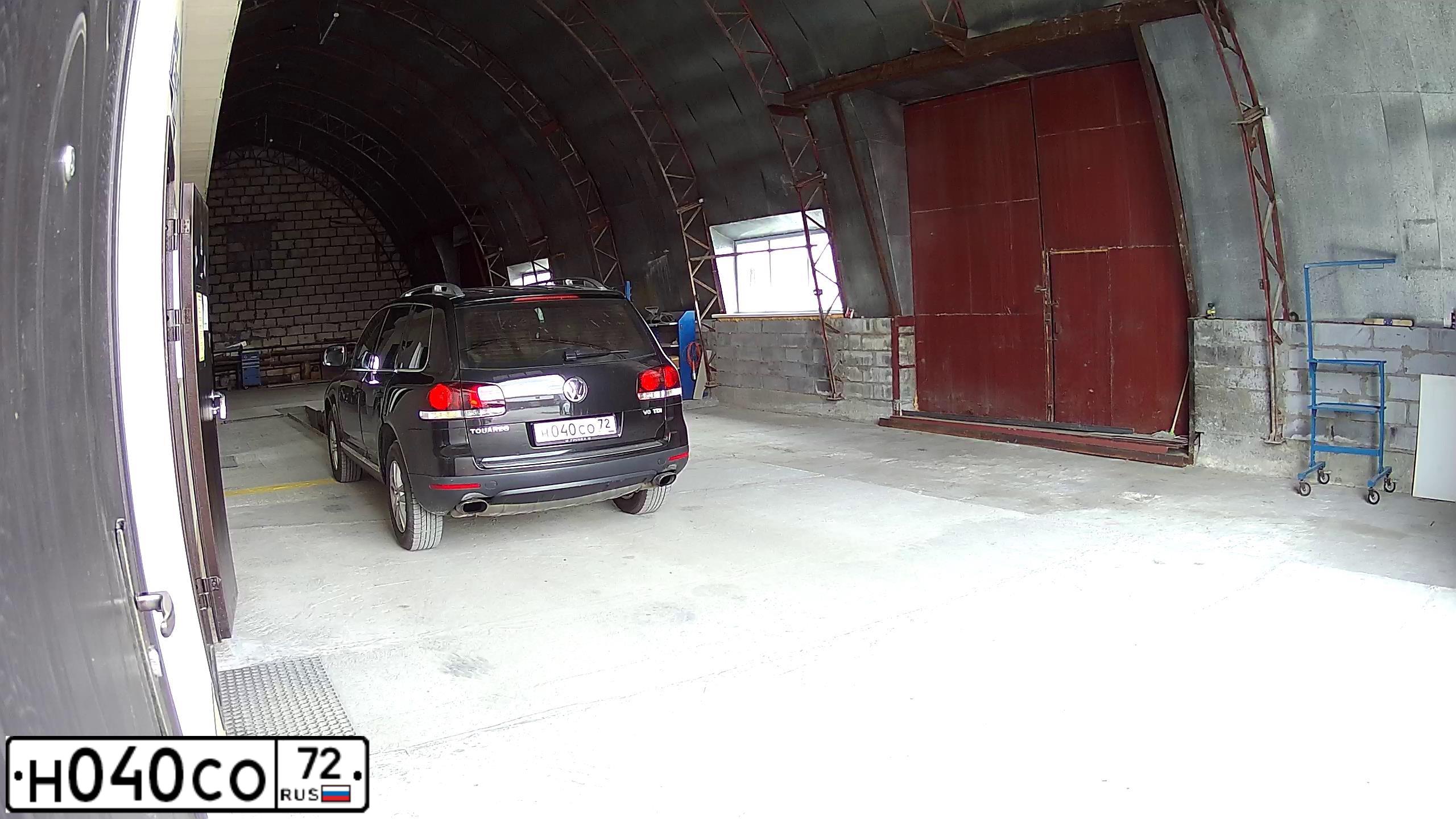 Фото автомобиля KIA SORENTO, 2008 — госномер Р733КР72. Цвет: ЧЕРНЫЙ
