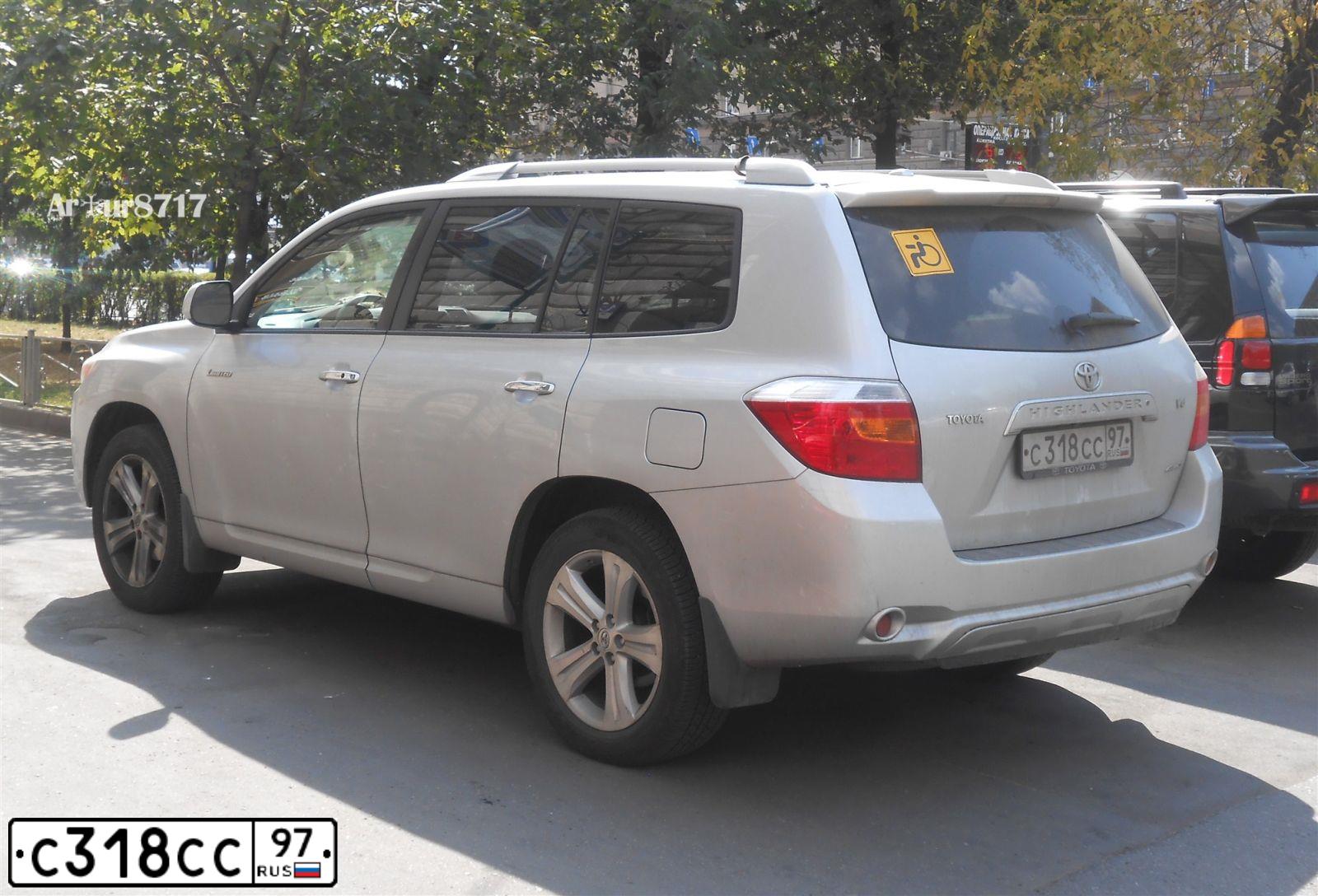 Фото автомобиля TOYOTA HIGHLANDER, 2009 — госномер Н138МС777. Цвет: СЕРЕБРИСТЫЙ