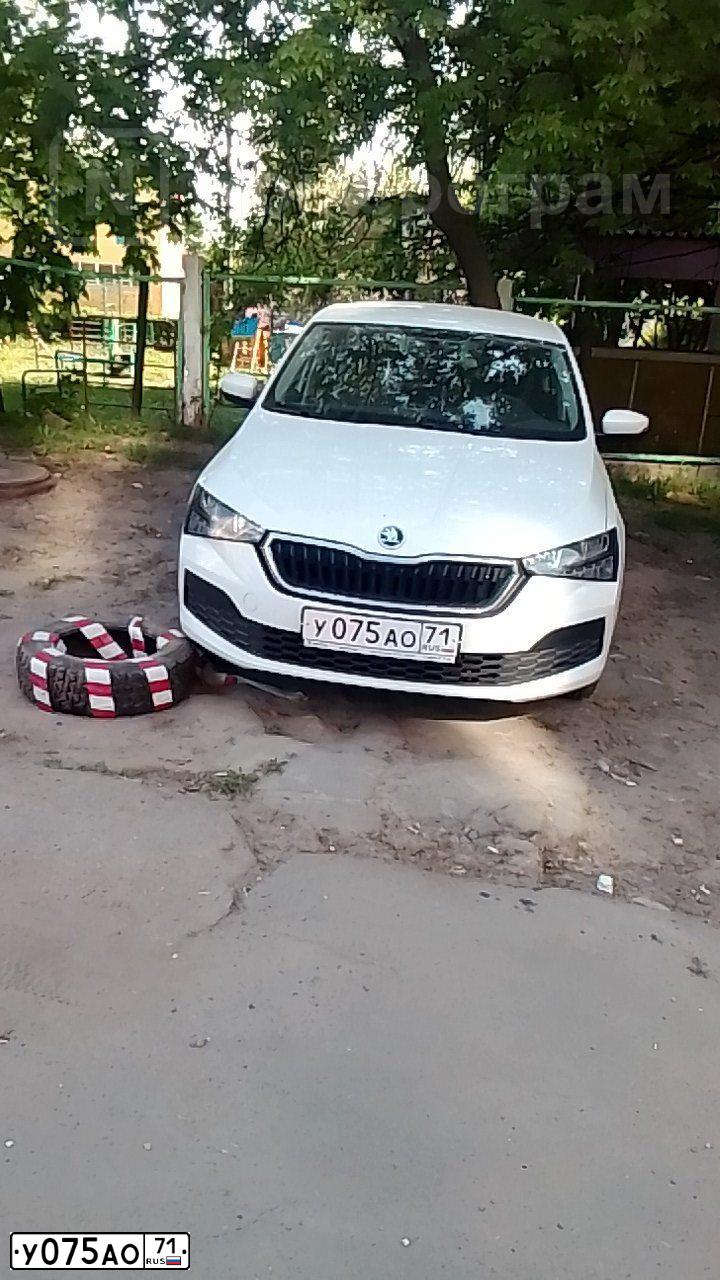 Фото автомобиля SKODA RAPID, 2020 — госномер У075АО71. Цвет: Белый