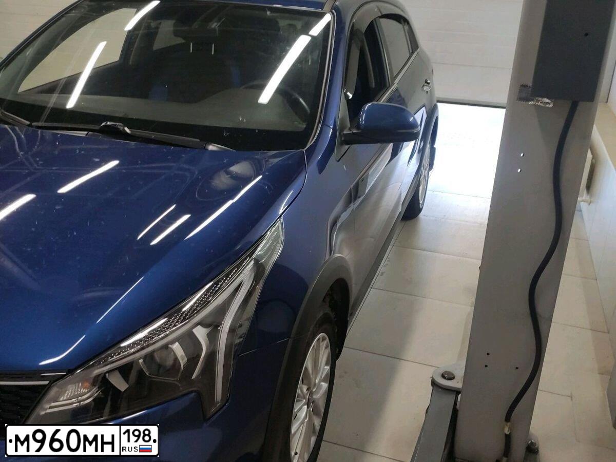 Фото автомобиля KIA RIO, 2022 — госномер Х875ЕХ76. Цвет: синий