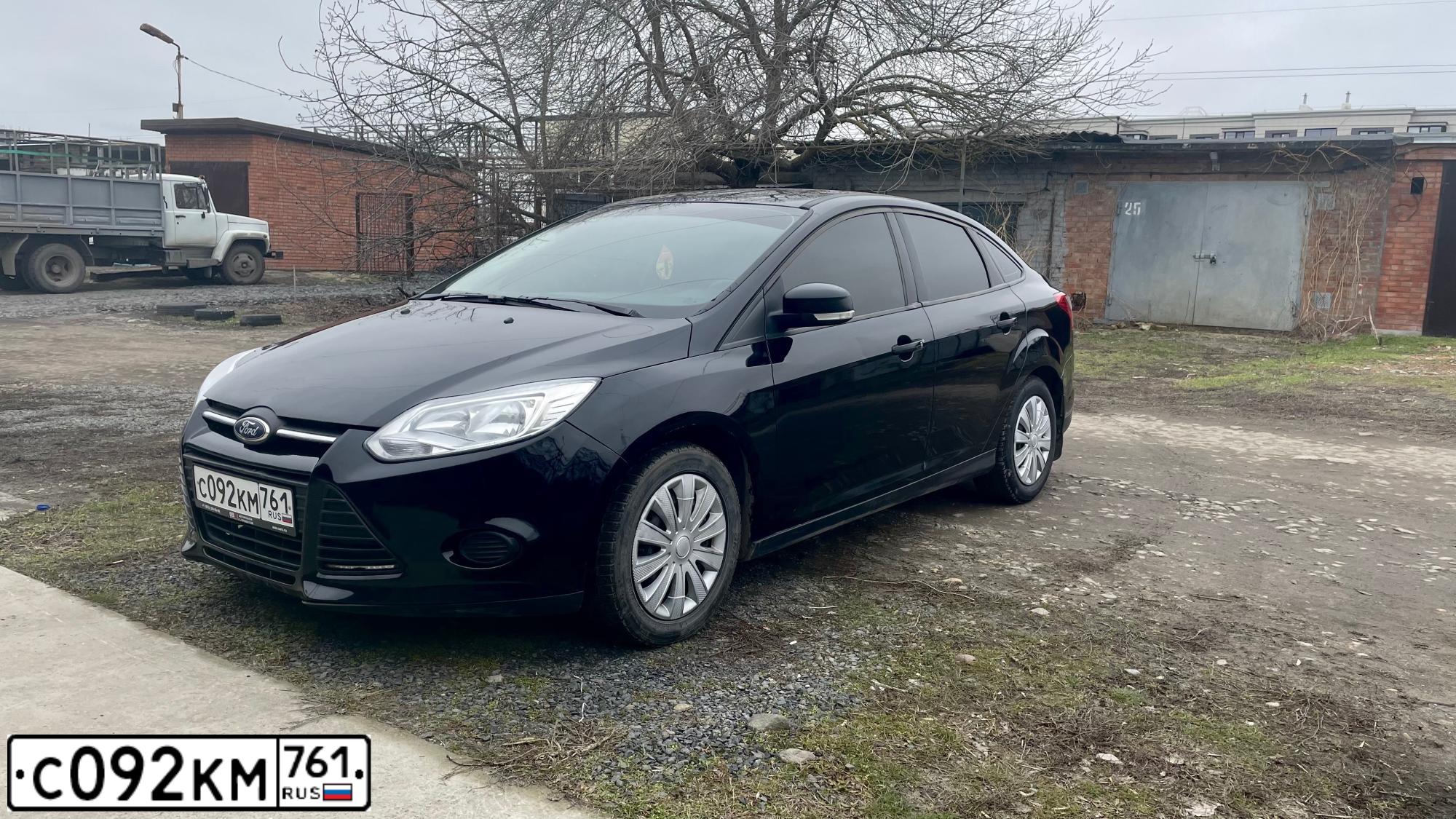 Фото автомобиля FORD FOCUS, 2011 — госномер С092КМ761. Цвет: ЧЕРНЫЙ