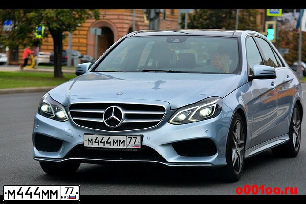 Фото автомобиля MERCEDES E-KLASSE, 2003 — госномер М777ММ77. Цвет: ЧЕРНЫЙ