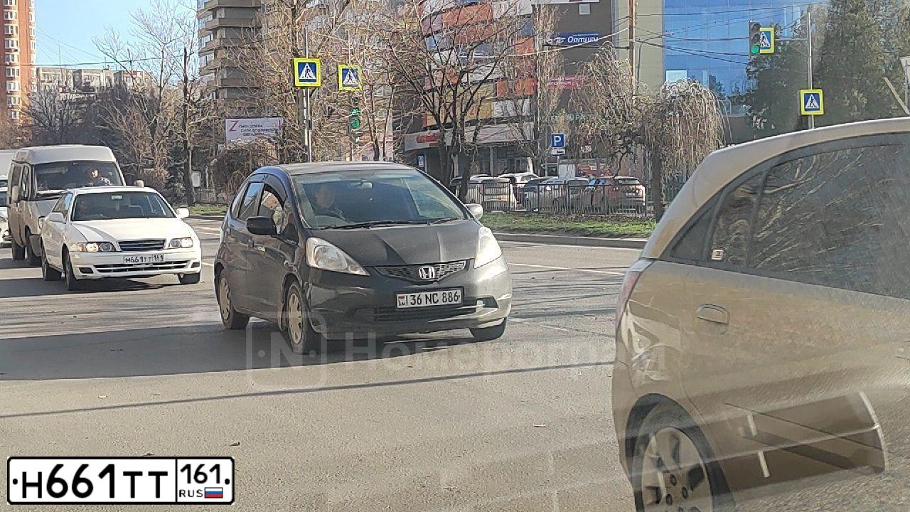 Фото автомобиля LADA 2190 GRANTA, 2018 — госномер К421УЕ126. Цвет: Белый