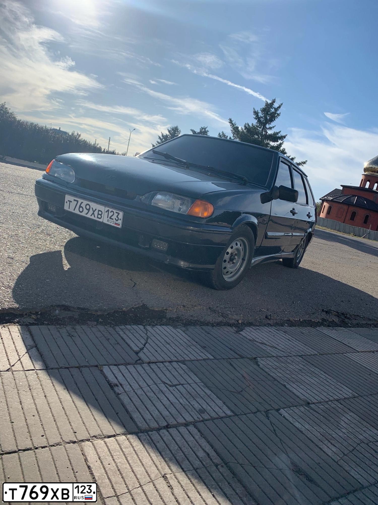 Фото автомобиля LADA 2114 SAMARA, 2006 — госномер Н979РС62. Цвет: ГРАФИТОВЫЙ МЕТАЛЛИК