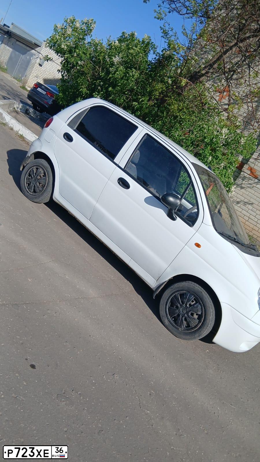 Фото автомобиля DAEWOO MATIZ, 2013 — госномер Р723ХЕ36. Цвет: БЕЛО-ДЫМЧАТЫЙ