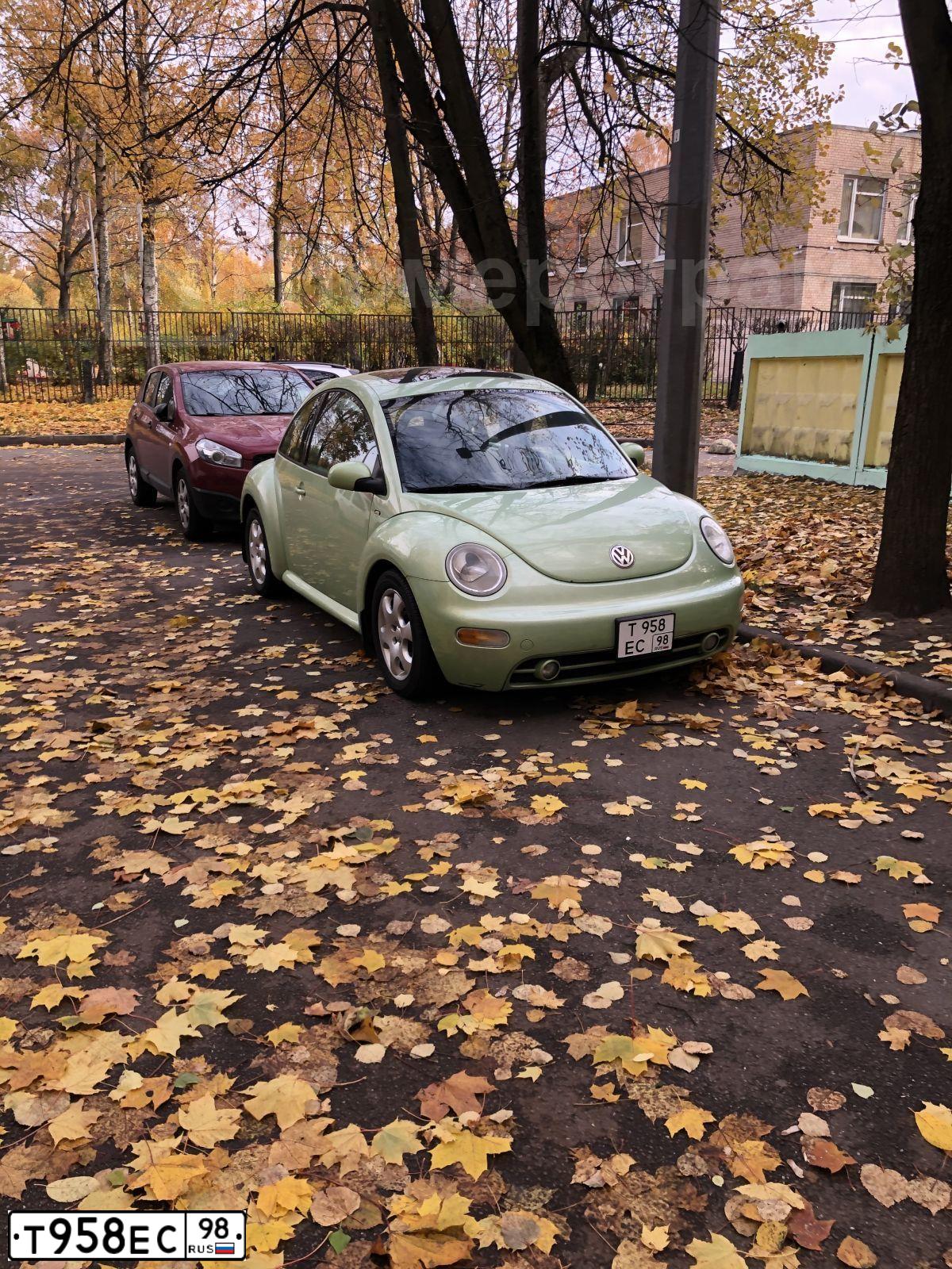 Фото автомобиля VOLKSWAGEN BEETLE, 2002 — госномер Т958ЕС98. Цвет: ЗЕЛЕНЫЙ