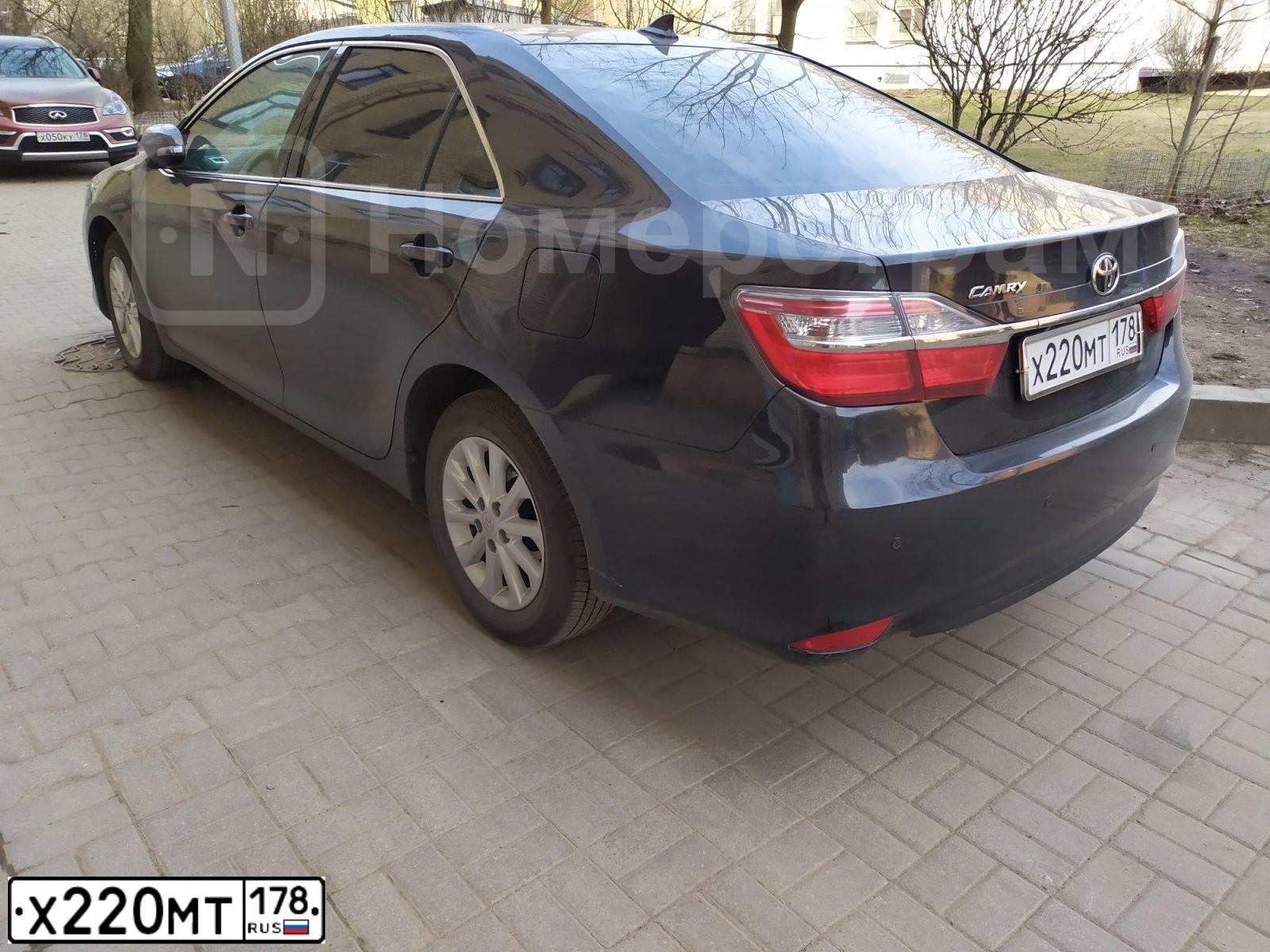 Фото автомобиля TOYOTA CAMRY, 2017 — госномер У337МР198. Цвет: ЧЕРНЫЙ МЕТАЛЛИК