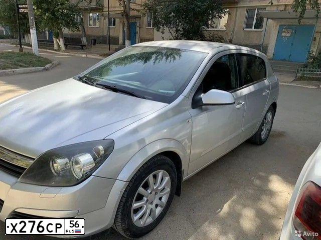 Фото автомобиля OPEL ASTRA, 2004 — госномер В543МА156. Цвет: Серебристый