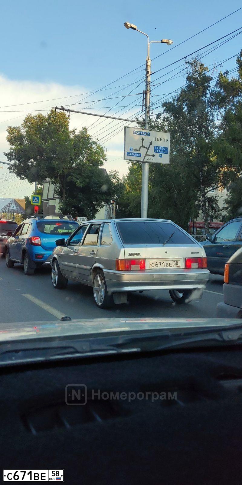 Фото автомобиля LADA 2114 SAMARA, 2008 — госномер М918АС164. Цвет: СВЕТЛО-СЕРЕБРИСТЫЙ МЕТАЛЛ