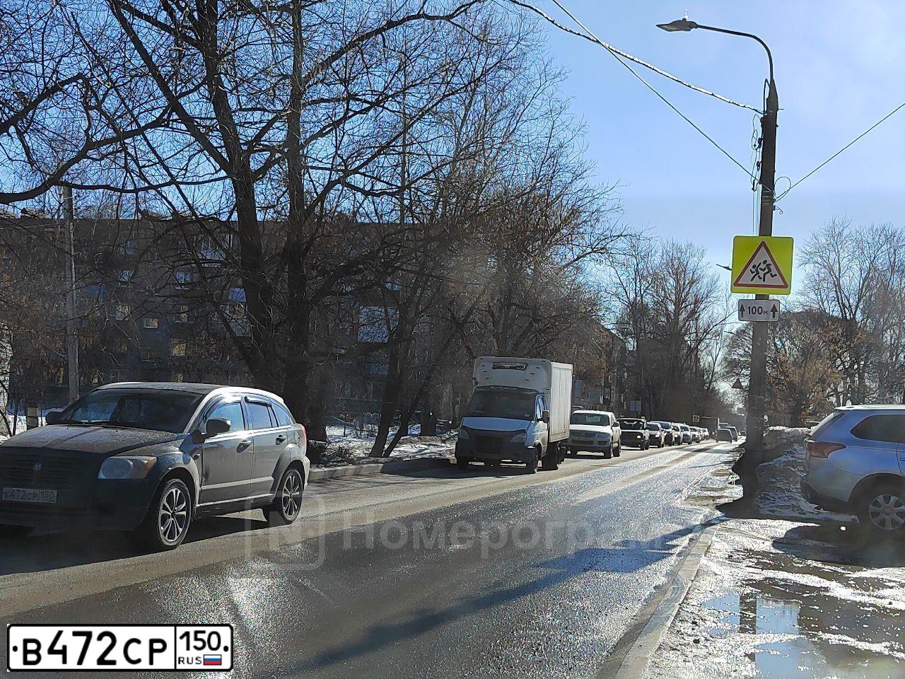 Фото автомобиля LADA 2105 LADA, 1999 — госномер В472СР150. Цвет: КРАСНЫЙ ТЕМНЫЙ