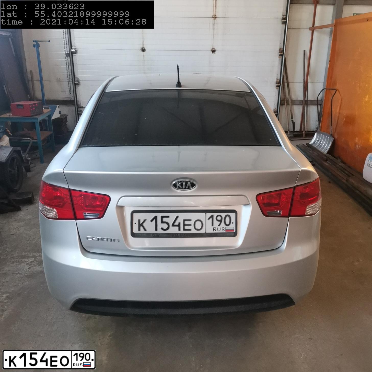 Фото автомобиля KIA CERATO, 2009 — госномер К154ЕО190. Цвет: СЕРЕБРИСТЫЙ