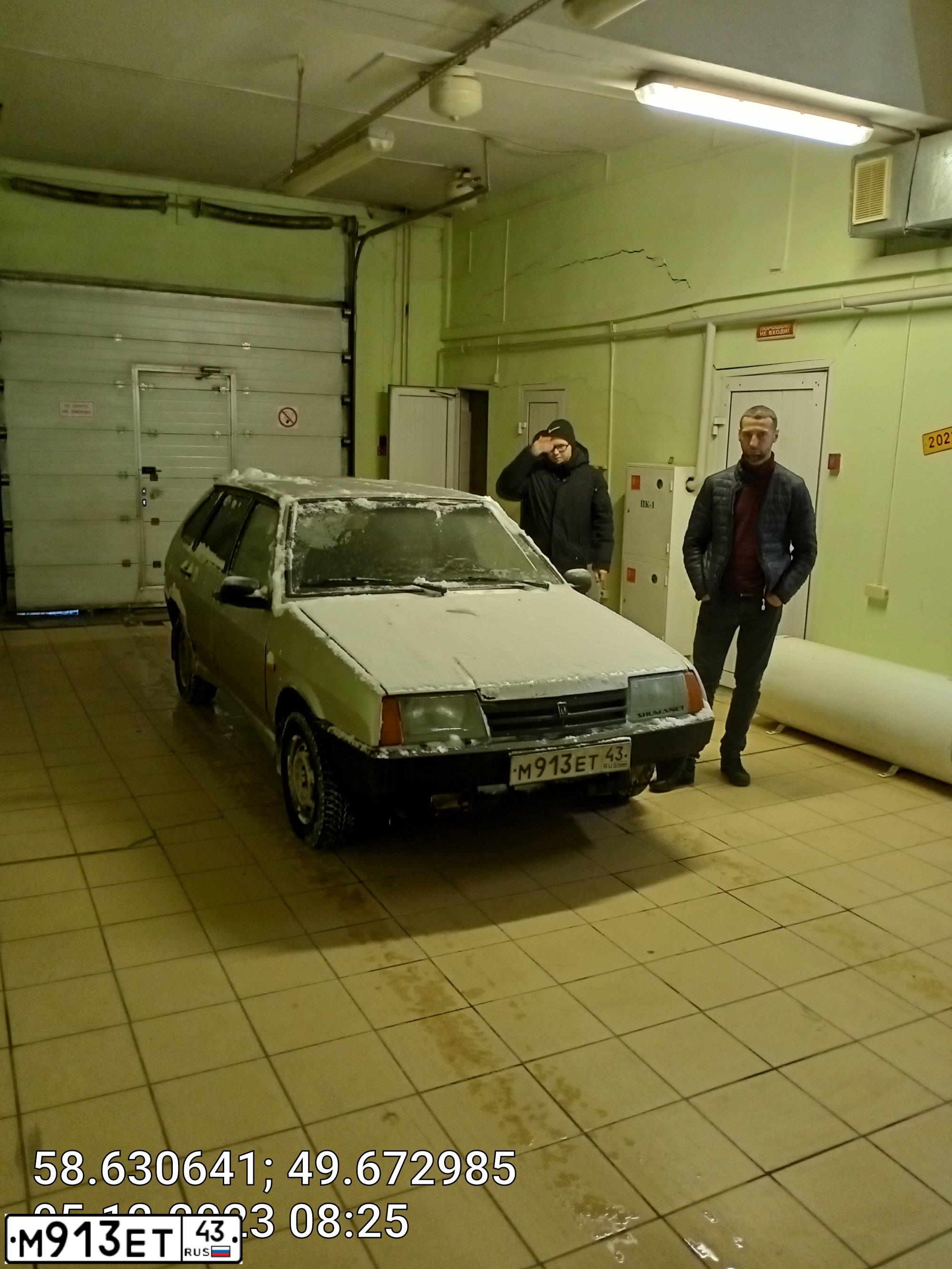 Фото автомобиля ВАЗ 21093, 2002 — госномер У766ТН43. Цвет: СВЕТЛО-СЕРЕБРИСТЫЙ МЕТАЛЛ