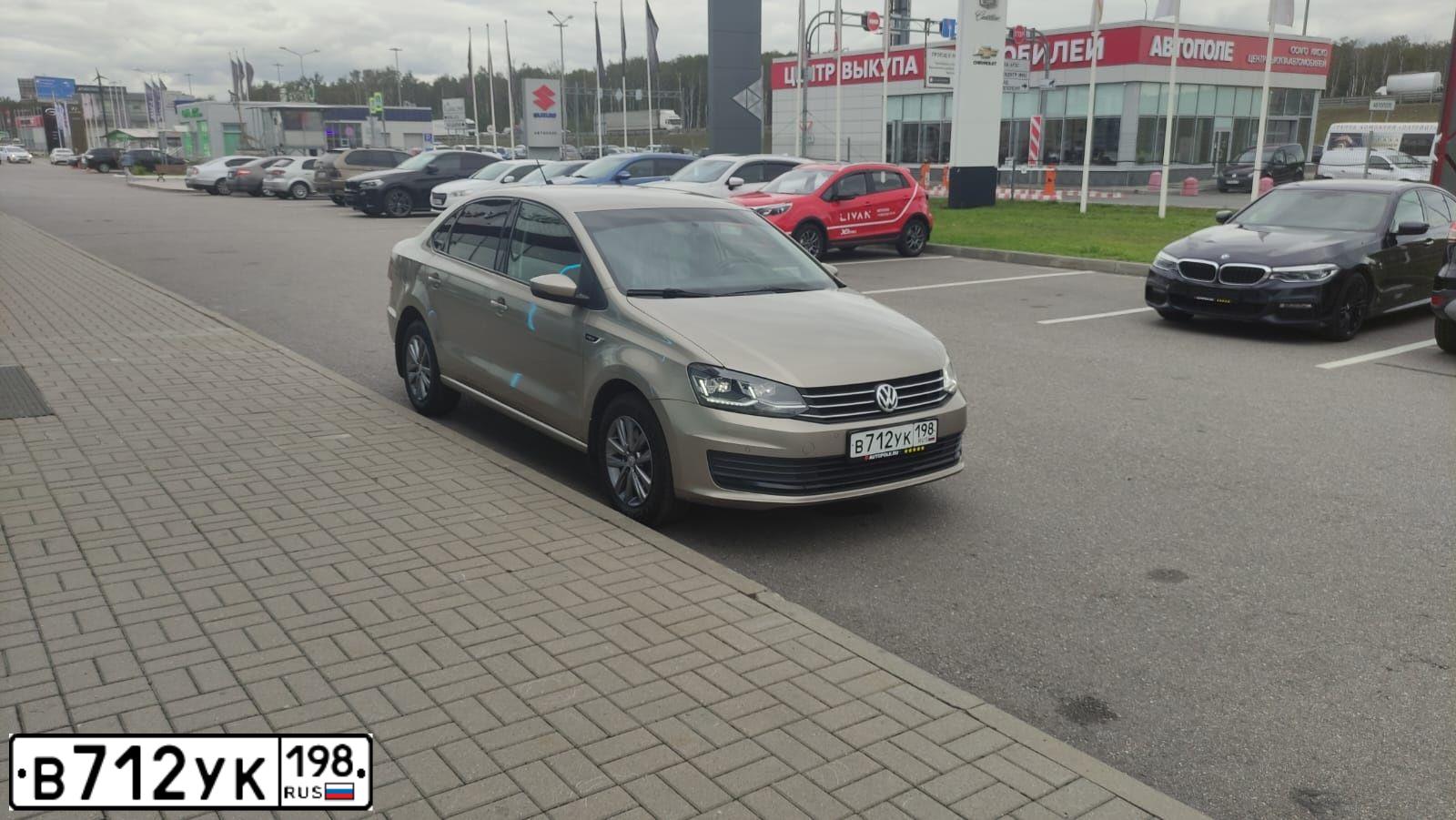 Фото автомобиля VOLKSWAGEN POLO, 2019 — госномер С777ВК198. Цвет: БЕЖЕВЫЙ
