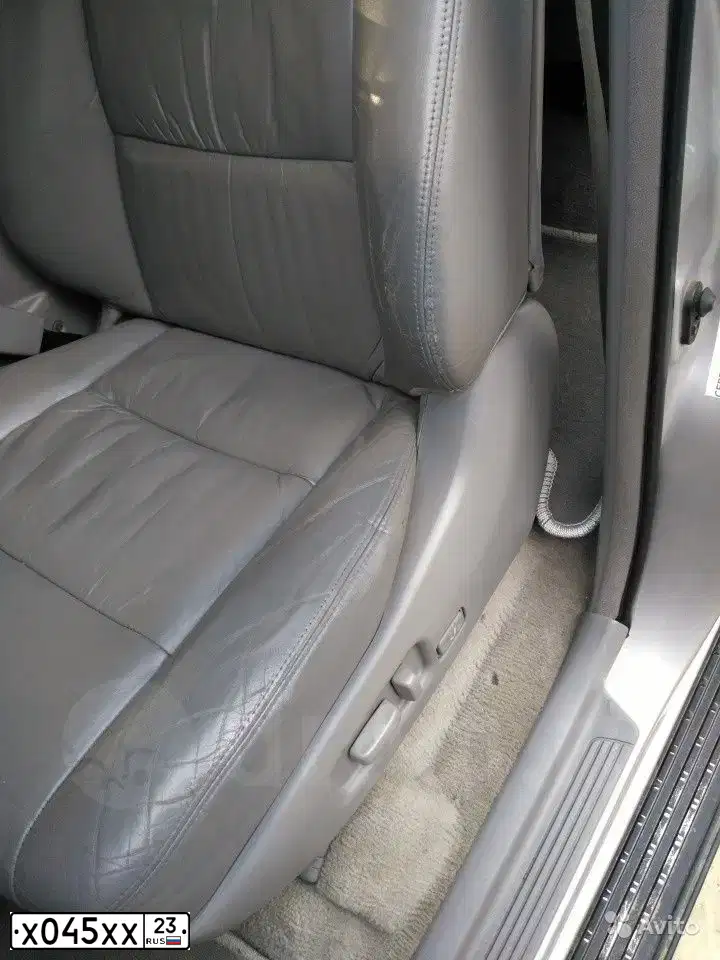 Фото автомобиля MITSUBISHI LANCER, 2006 — госномер Х045ХХ23. Цвет: ЧЕРНЫЙ