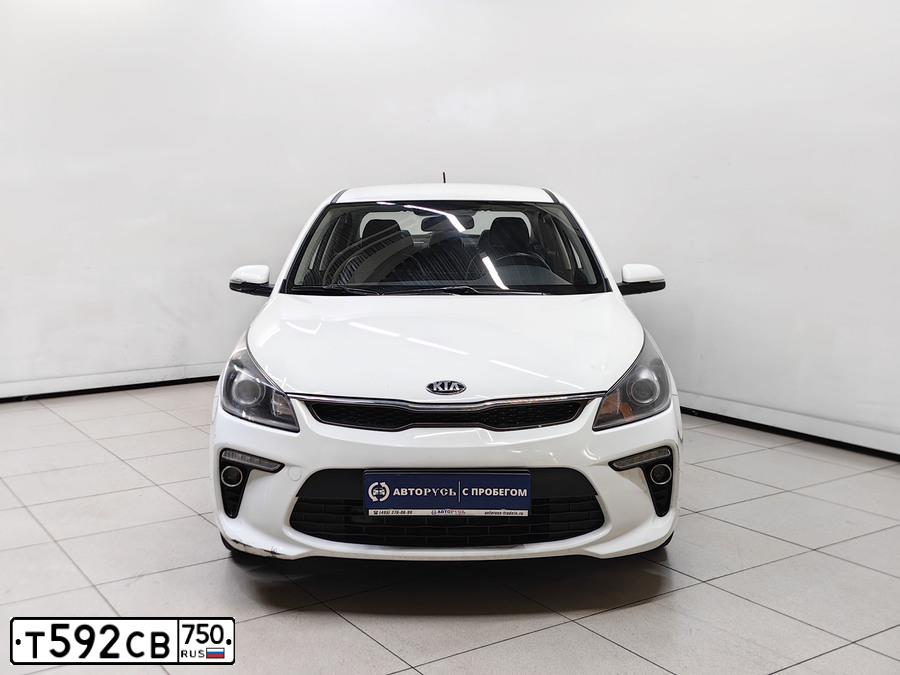 Фото автомобиля KIA RIO, 2018 — госномер Т592СВ750. Цвет: БЕЛЫЙ
