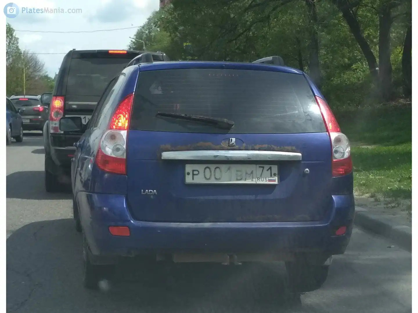 Фото автомобиля VAZ 2171 PRIORA, 2010 — госномер Р001ВМ71. Цвет: СИНИЙ