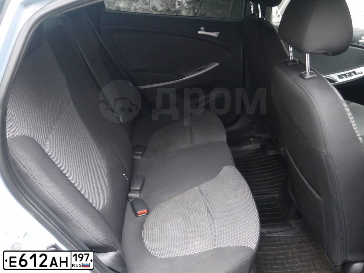 Фото автомобиля VOLKSWAGEN JETTA, 2010 — госномер Е612АН197. Цвет: СИНИЙ